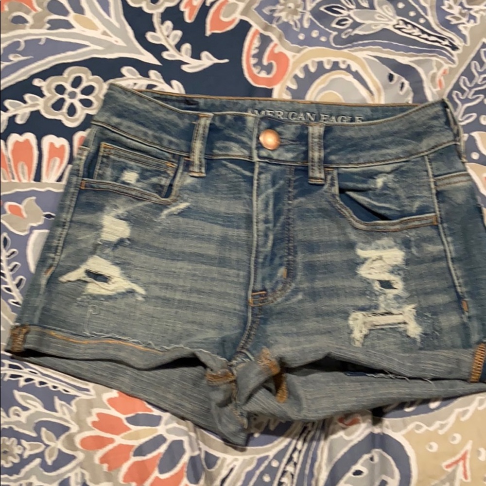 3️⃣ for 3️⃣5️⃣‼️🛍️ AE jean shorts with rips